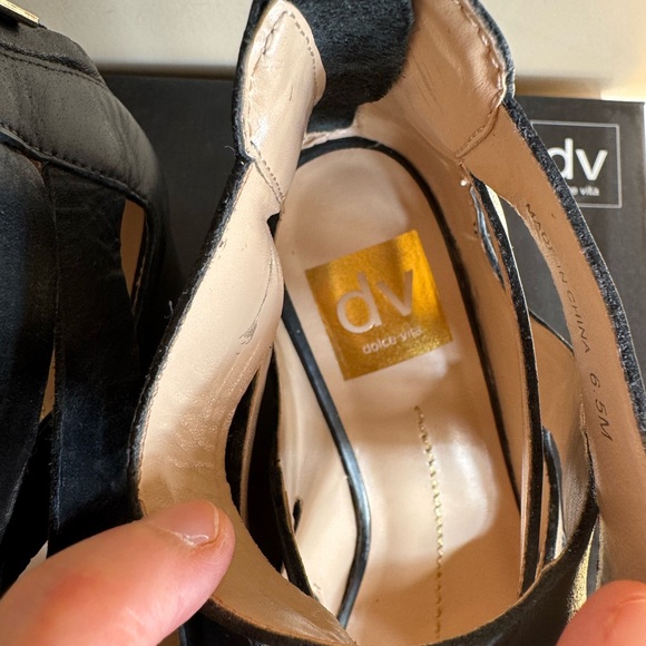 *SOLD* Dolce Vita Chunky Platform Sandals - Picture 6 of 8